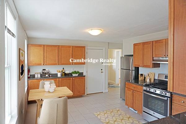 Apartment for rent at 56-58 Oxford St #58-3T, Somerville, MA 02143