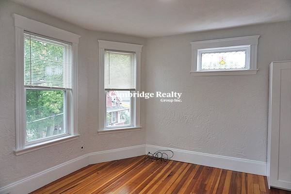 Apartment for rent at 56-58 Oxford St #58-3T, Somerville, MA 02143