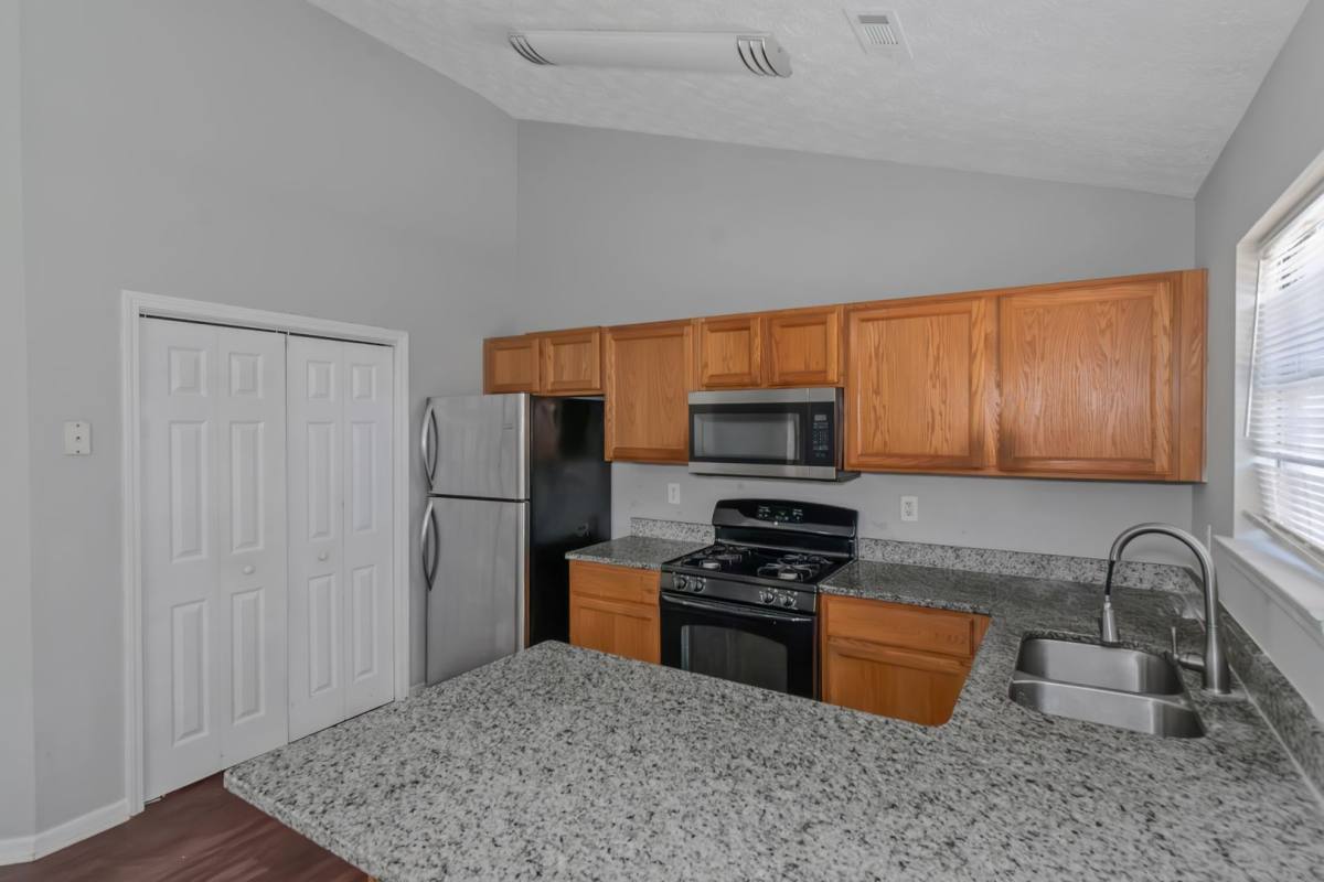 House for rent at 401 Edgewood Dr, McDonough, GA 30253