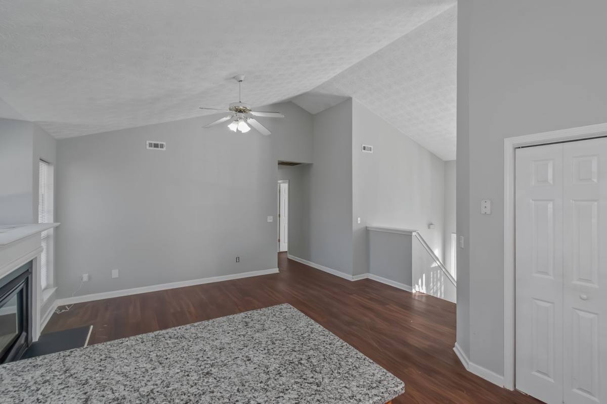 House for rent at 401 Edgewood Dr, McDonough, GA 30253