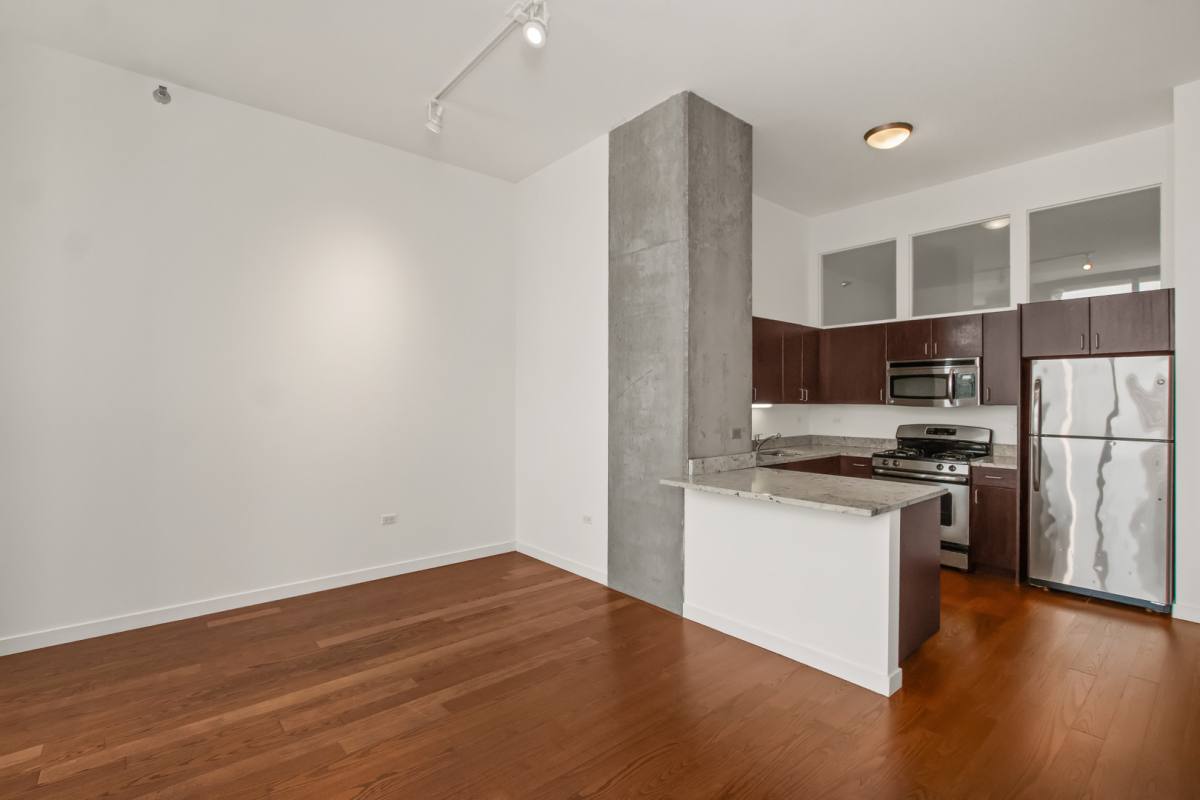 Apartment for rent at 235 W Van Buren St #4616, Chicago, IL 60607