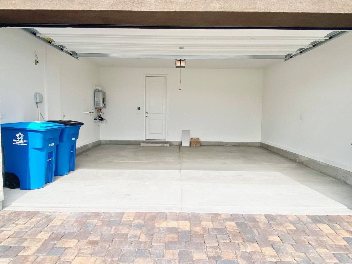 House for rent at 11620 Observation Pointe Ave, Las Vegas, NV 89138