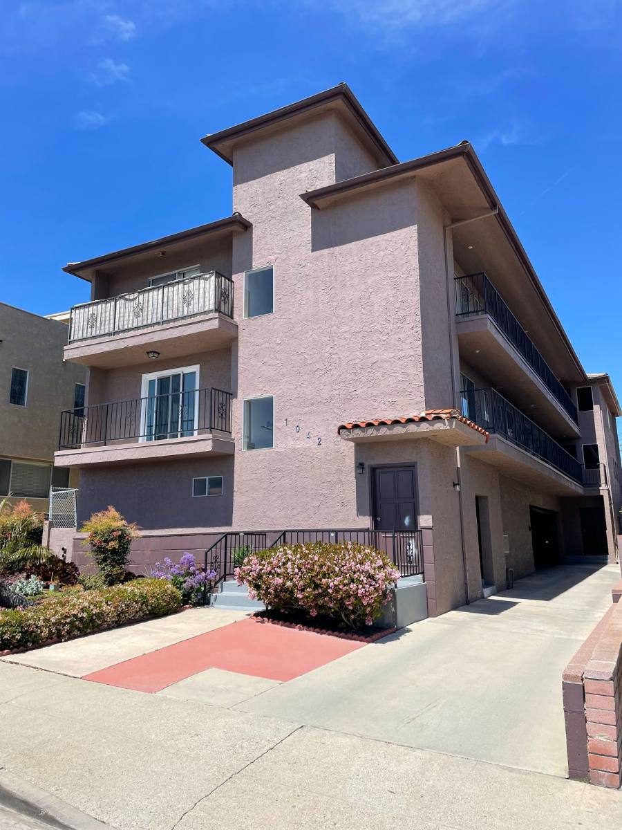 Apartment for rent at 1042 W 9th St, San Pedro, CA 90731