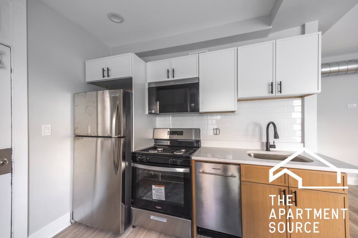 Apartment for rent at 6150 N Francisco Ave, Chicago, IL 60659