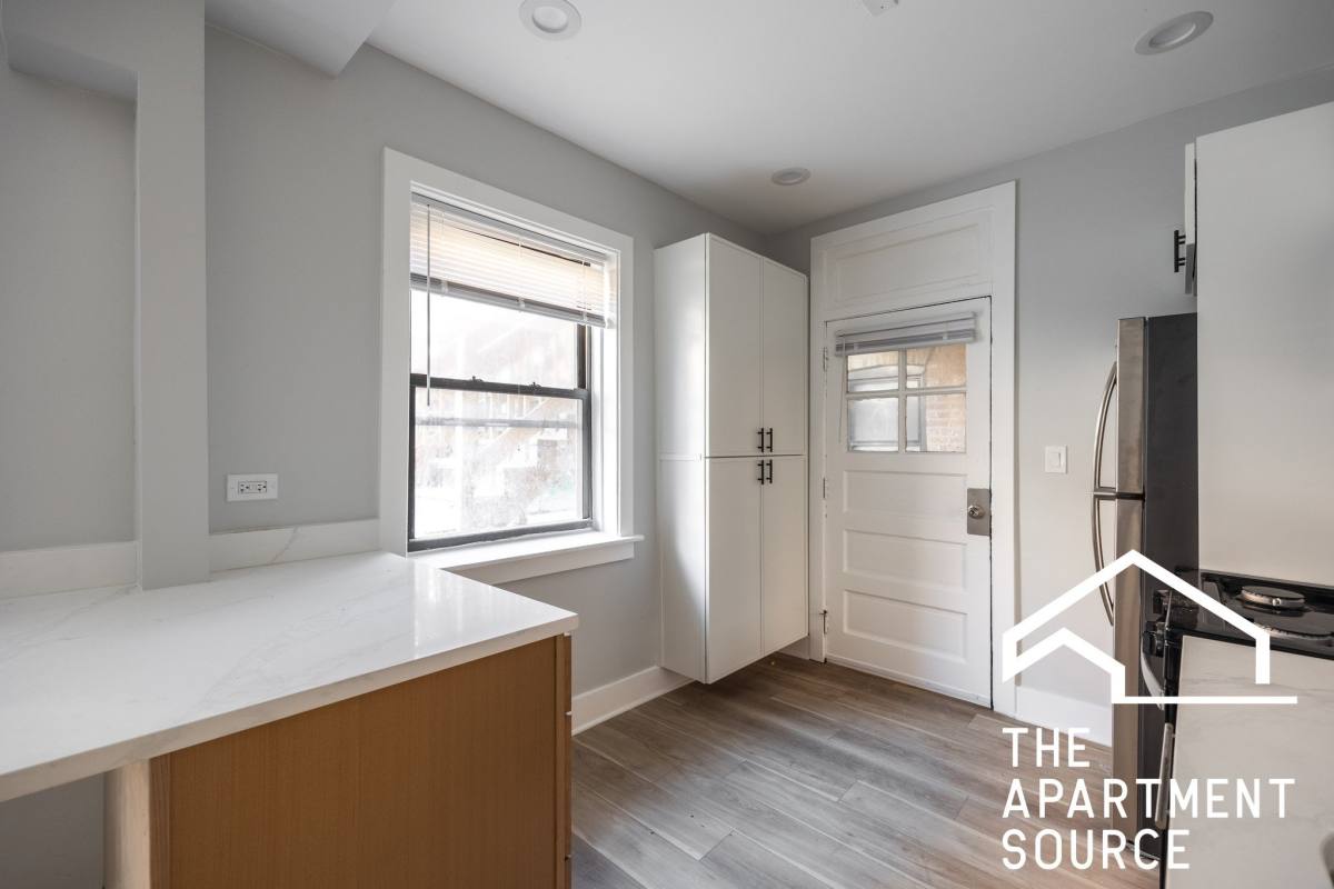 Apartment for rent at 6150 N Francisco Ave, Chicago, IL 60659