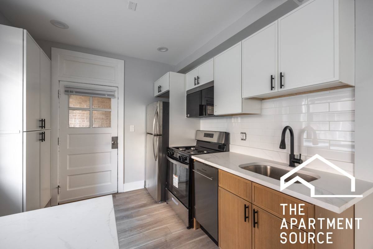 Apartment for rent at 6150 N Francisco Ave, Chicago, IL 60659