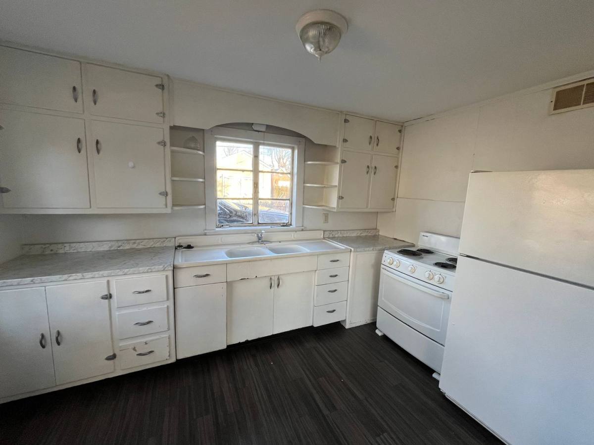 House for rent at 111R S Central, Roxana, IL 62084