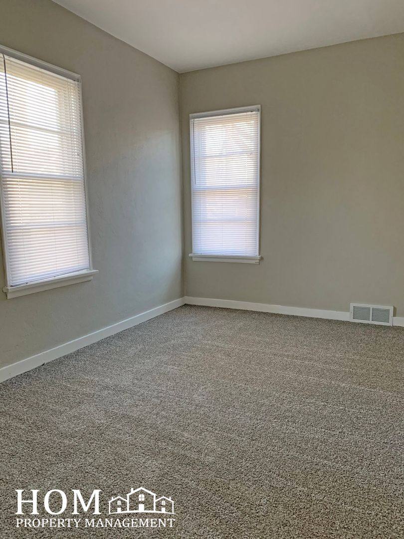 Apartment for rent at 532 Wheeler Ave, Mankato, MN 56003