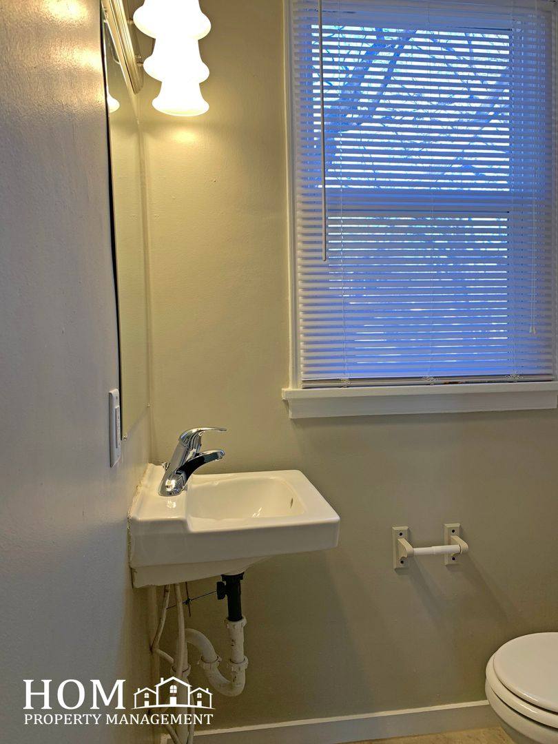 Apartment for rent at 532 Wheeler Ave, Mankato, MN 56003