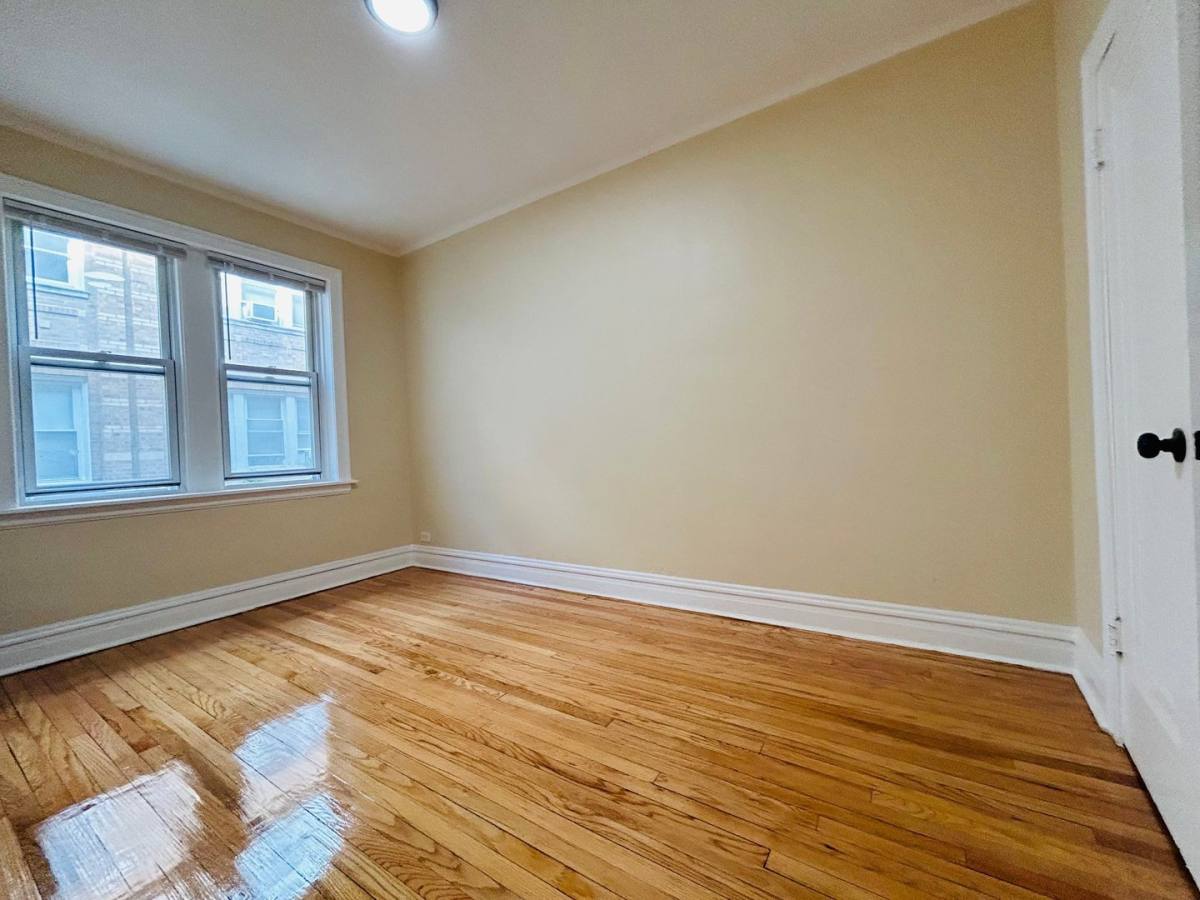 Apartment for rent at 4047 W School St #3N, Chicago, IL 60641