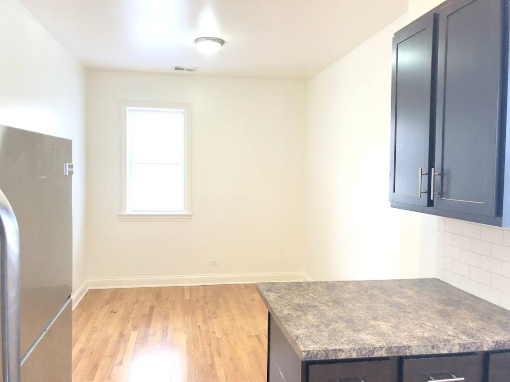 Apartment for rent at 4450 N Sheridan Rd #1, Chicago, IL 60640