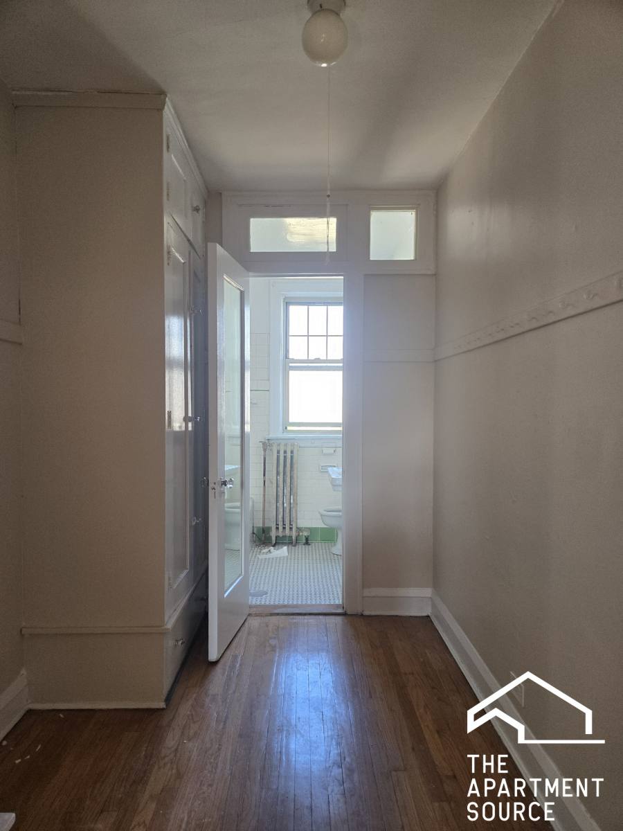 Apartment for rent at 909 Elmwood St #O3, Evanston, IL 60202