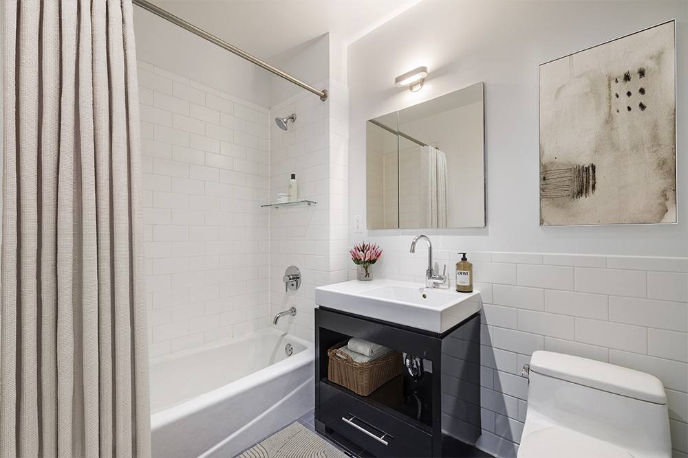 Apartment for rent at 553 W 53rd St #1543, New York, NY 10019