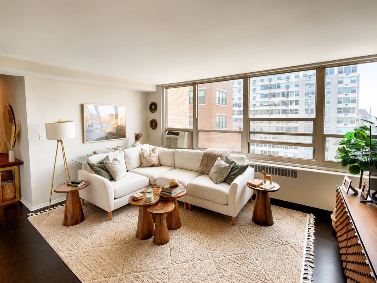 Condo for rent at 3950 N Lake Shore Dr #2027, Chicago, IL 60613