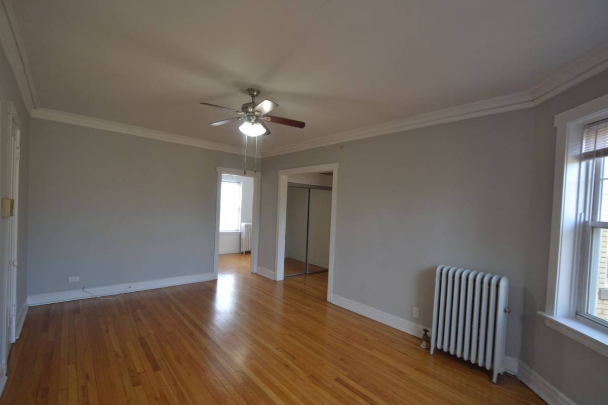 Apartment for rent at 4402 N Rockwell St #3, Chicago, IL 60625