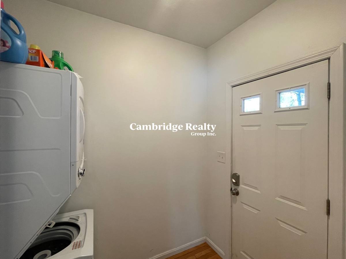 Apartment for rent at 48 Derby St #1T, Somerville, MA 02145