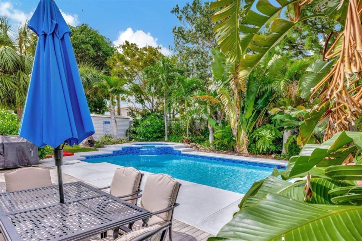 House for rent at 925 NE 25th Ave, Pompano Beach, FL 33062
