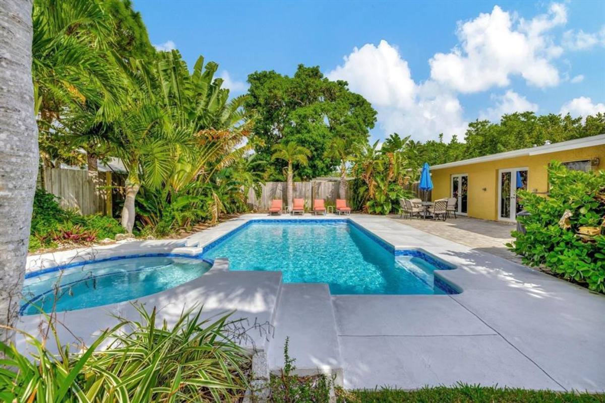 House for rent at 925 NE 25th Ave, Pompano Beach, FL 33062