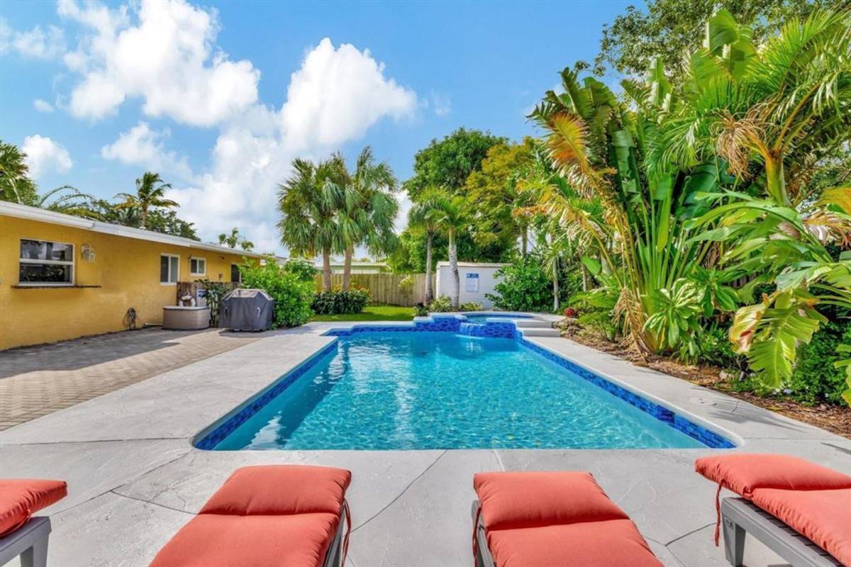 House for rent at 925 NE 25th Ave, Pompano Beach, FL 33062