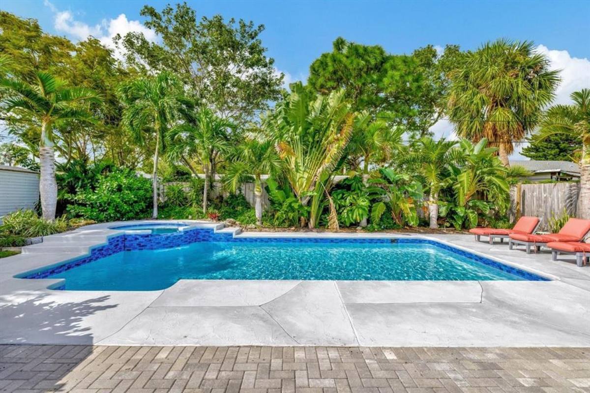 House for rent at 925 NE 25th Ave, Pompano Beach, FL 33062