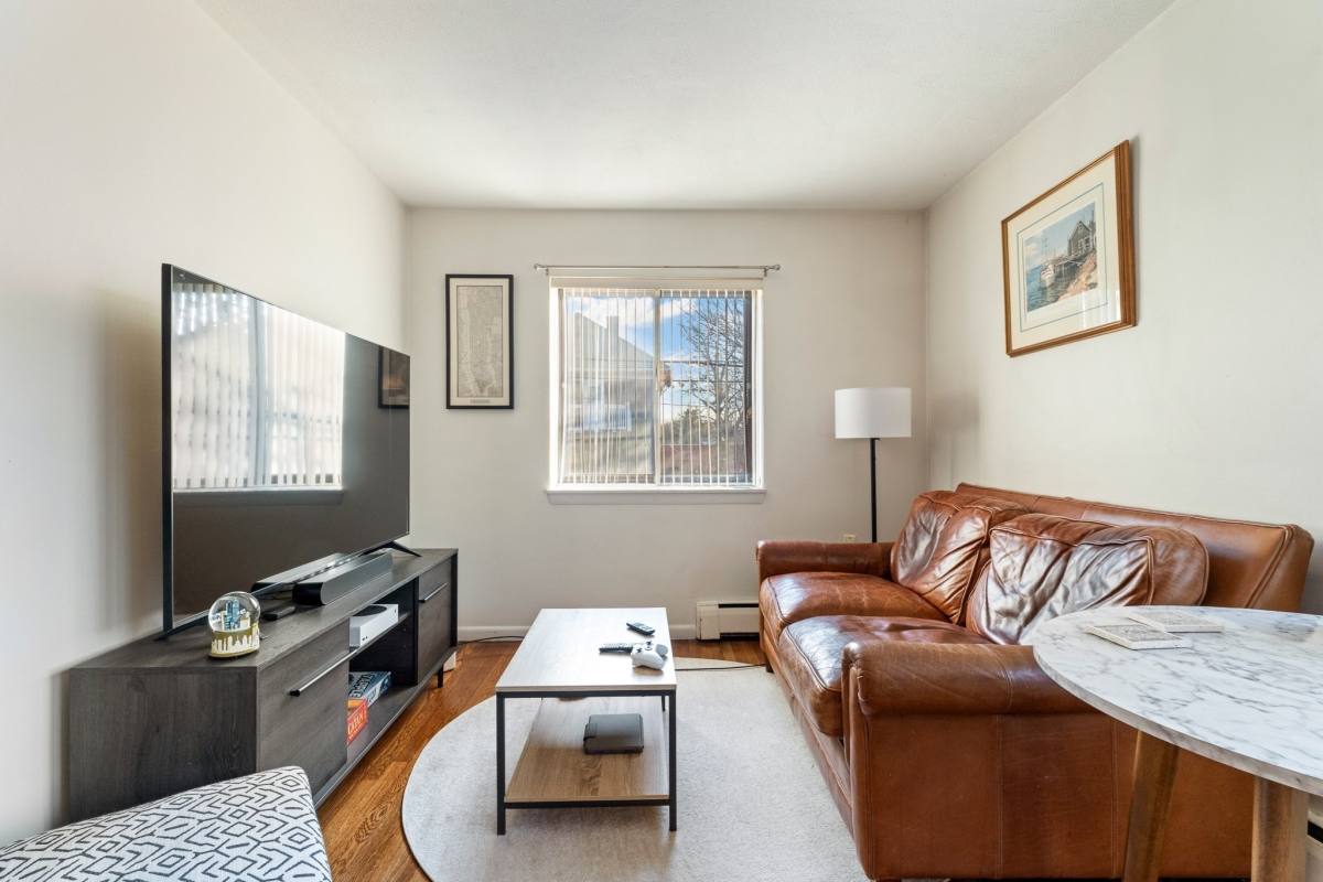 Apartment for rent at 425 S Huntington Ave #6, Jamaica Plain, MA 02130