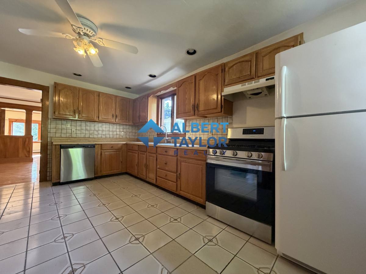 Apartment for rent at 30 Maple St #2, West Roxbury, MA 02132