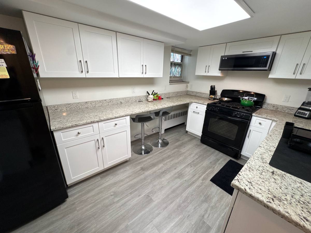 Apartment for rent at 31 Dwight St #B, Brookline, MA 02446