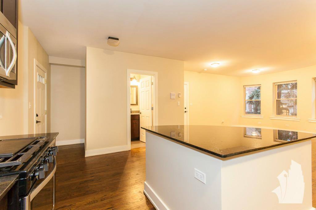 Apartment for rent at 5056 N Winchester Ave #1E, Chicago, IL 60640