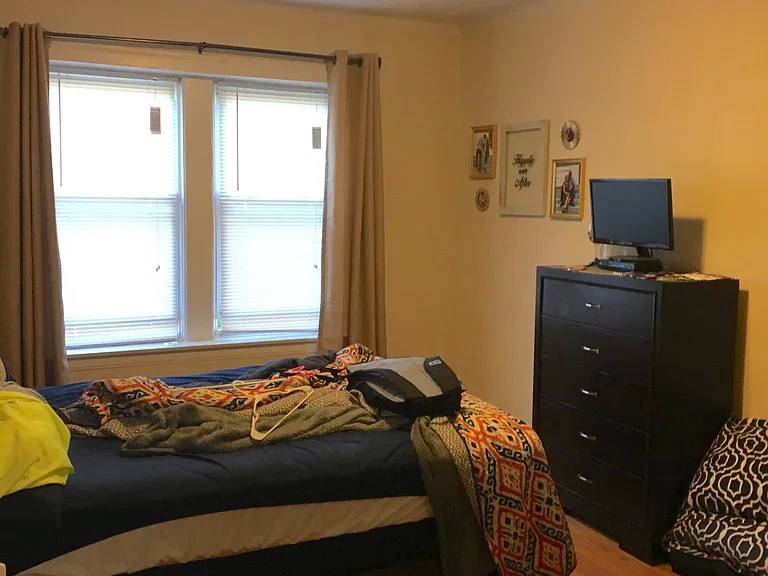Apartment for rent at 5036 N Wolcott Ave #2, Chicago, IL 60640