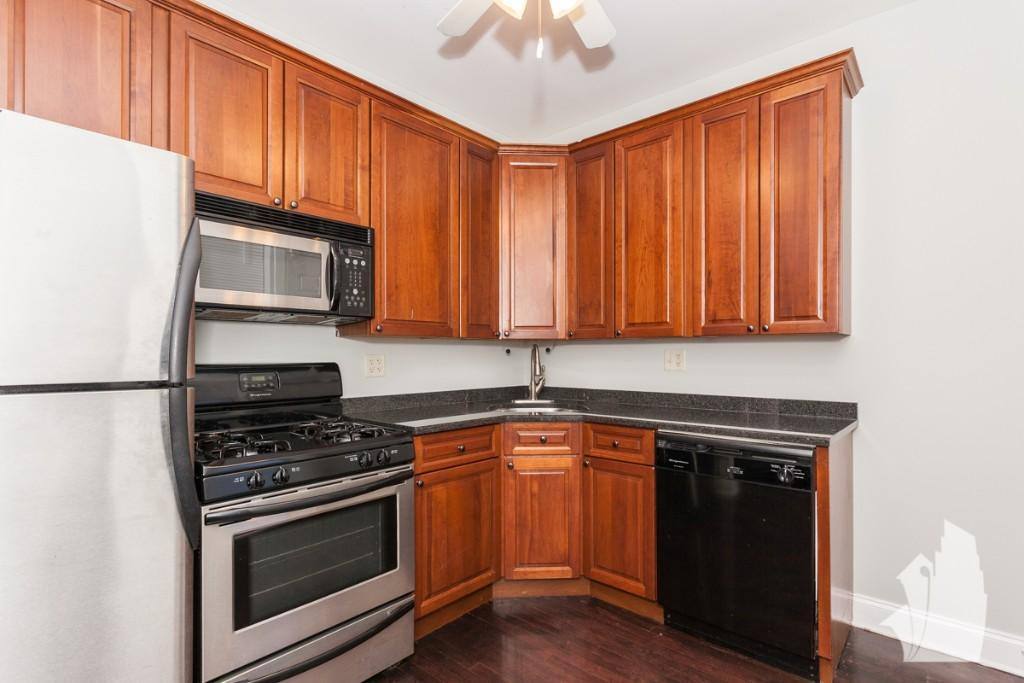 Apartment for rent at 4812 N Paulina St #1, Chicago, IL 60640