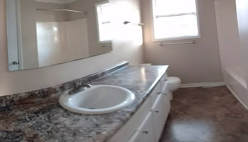 Apartment for rent at 321 N Lexington St #1, Lyons, GA 30436