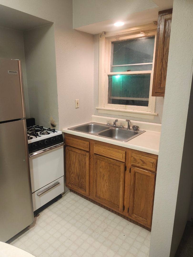 Apartment for rent at 1406 1st Ave N, Fort Dodge, IA 50501