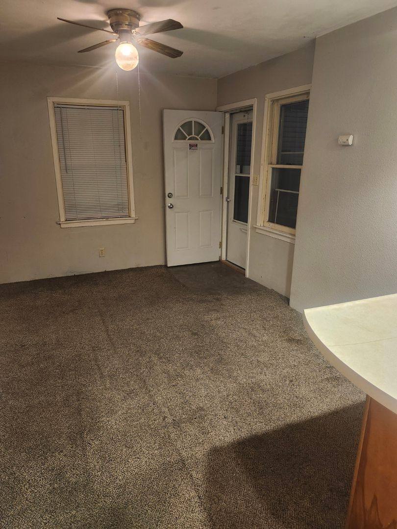 Apartment for rent at 1406 1st Ave N, Fort Dodge, IA 50501