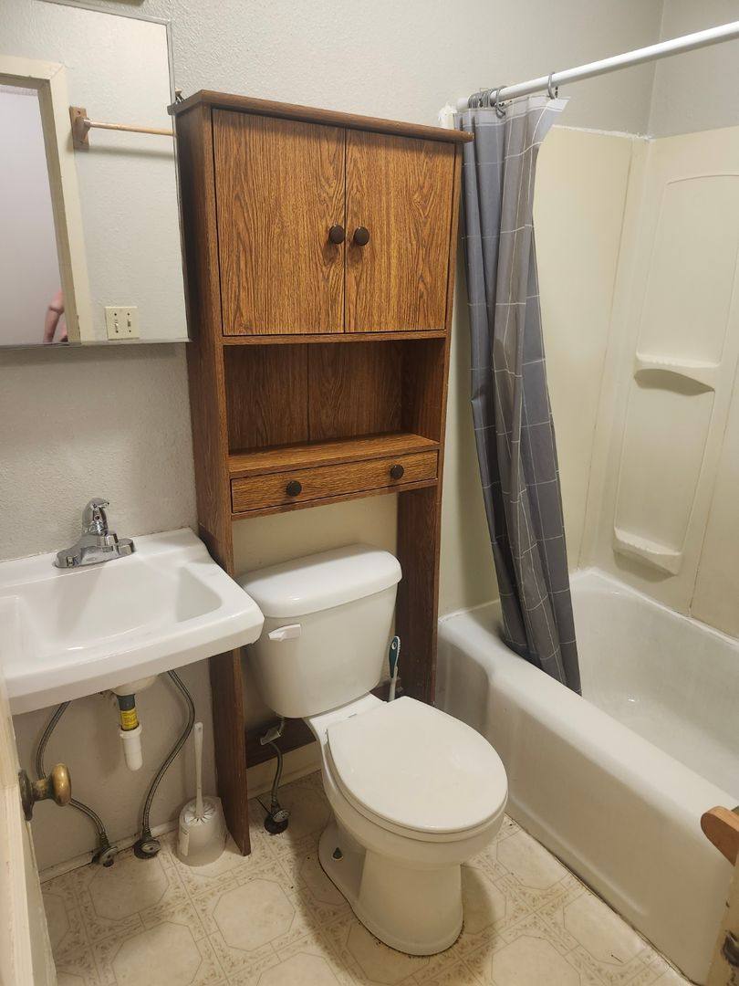 Apartment for rent at 1406 1st Ave N, Fort Dodge, IA 50501