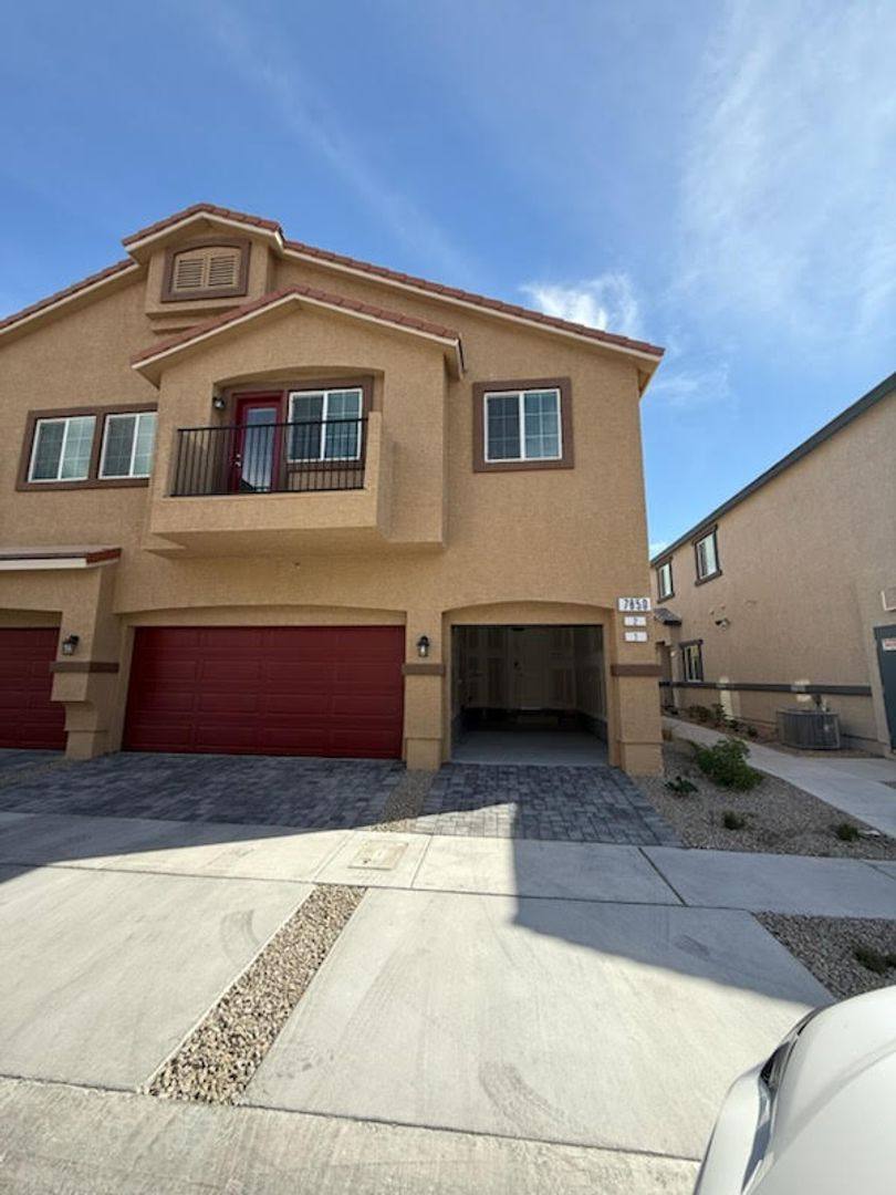 Townhouse for rent at 7850 Aurora Sky St, North Las Vegas, NV 89084