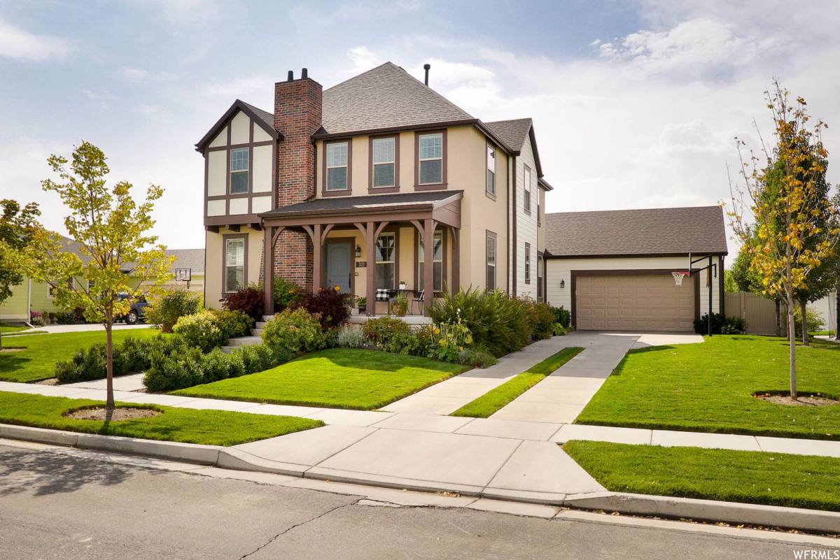 House for rent at 321 Autumn Cherry Way, Kaysville, UT 84037
