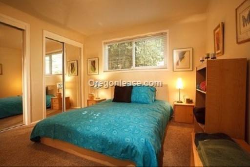 Apartment for rent at 1425 W 8th Ave, Eugene, OR 97402