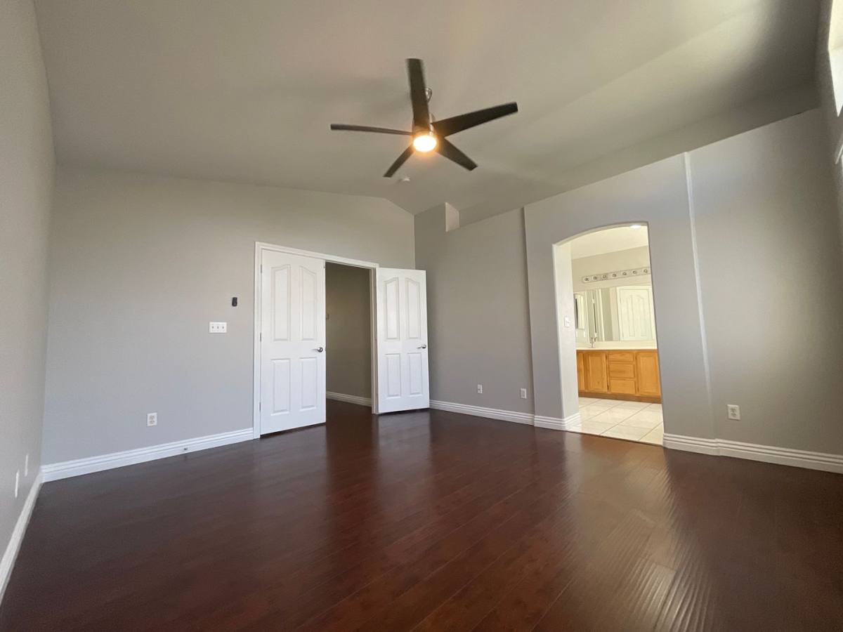 House for rent at 8313 Valleybreeze Ave, Las Vegas, NV 89129