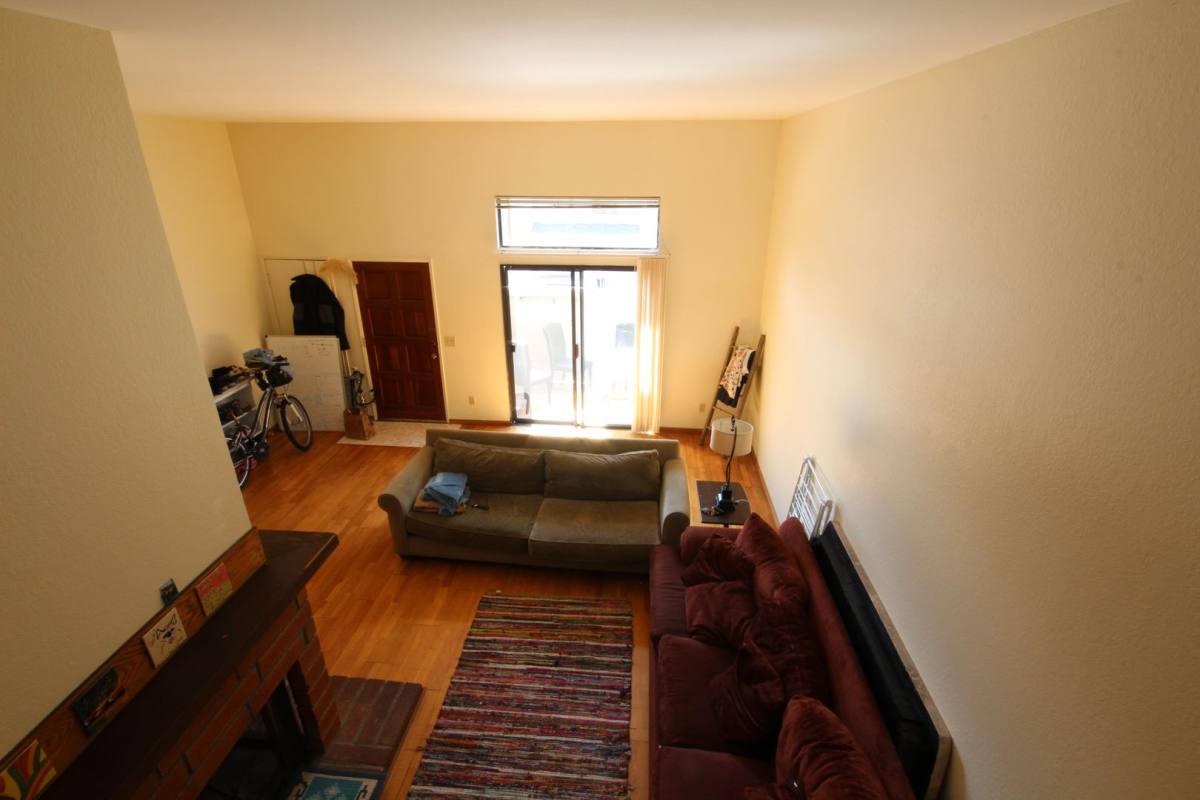 Townhouse for rent at 4058 Mahaila Ave, San Diego, CA 92122