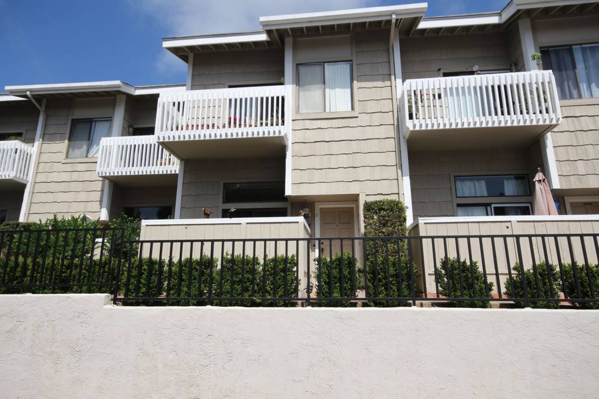 Townhouse for rent at 4058 Mahaila Ave, San Diego, CA 92122
