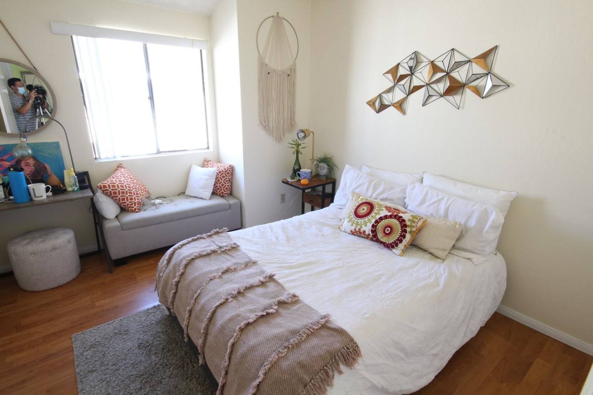 Townhouse for rent at 4058 Mahaila Ave, San Diego, CA 92122