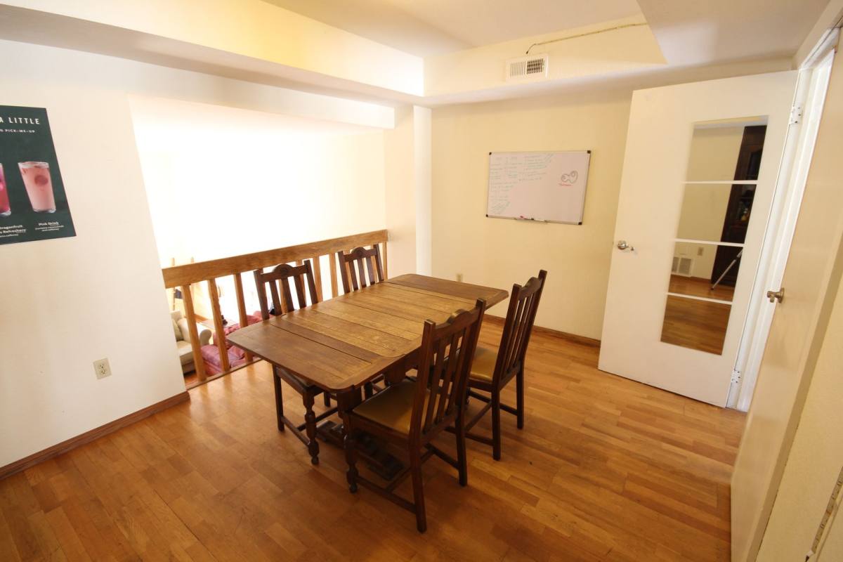 Townhouse for rent at 4058 Mahaila Ave, San Diego, CA 92122