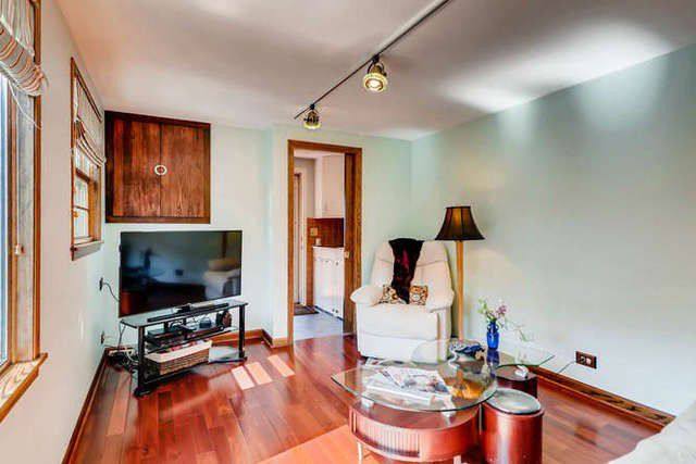 House for rent at 352 N Commonwealth Ave, Elgin, IL 60123
