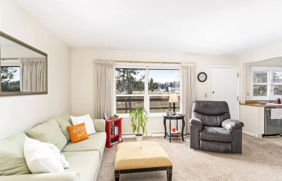 Townhouse for rent at 423 Kelly Circle, Duluth, MN 55811
