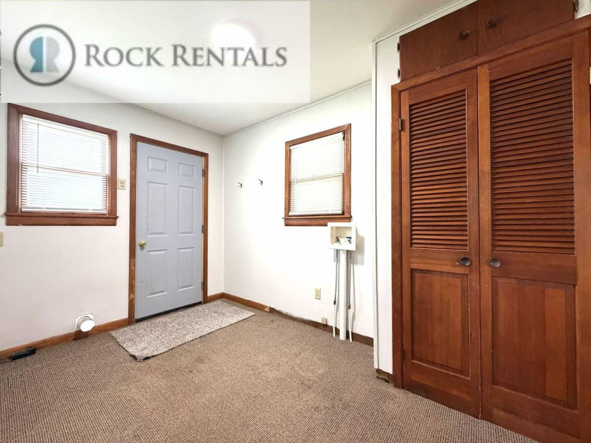 House for rent at 601 W 8th Ave, Hutchinson, KS 67501