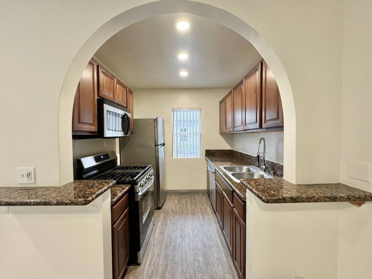 Apartment for rent at 12301 & 12307 Pacific Ave, Los Angeles, CA 90066