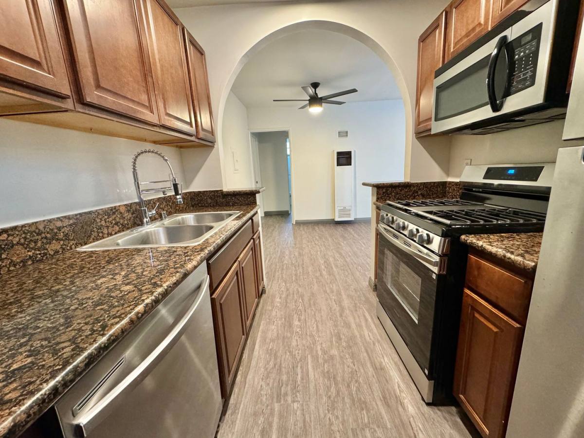 Apartment for rent at 12301 & 12307 Pacific Ave, Los Angeles, CA 90066