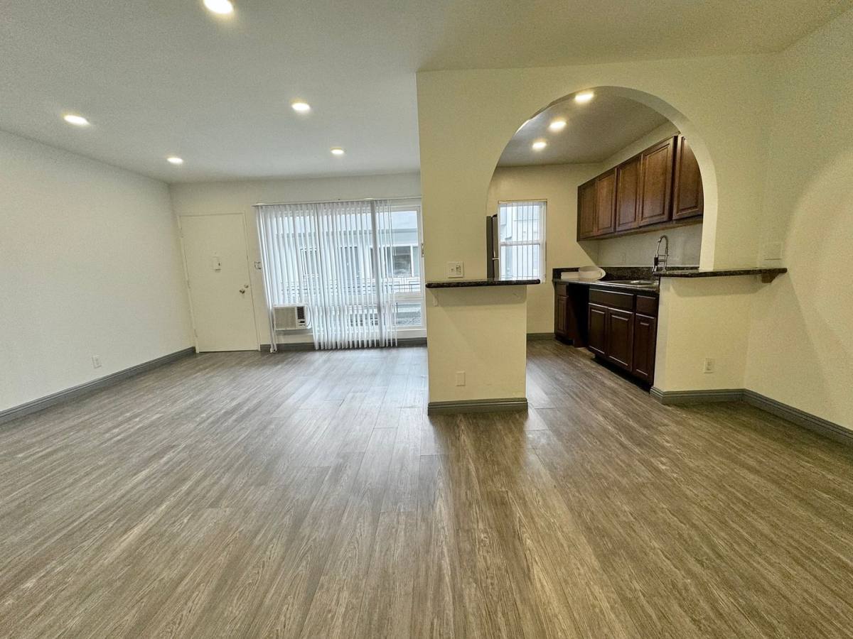 Apartment for rent at 12301 & 12307 Pacific Ave, Los Angeles, CA 90066
