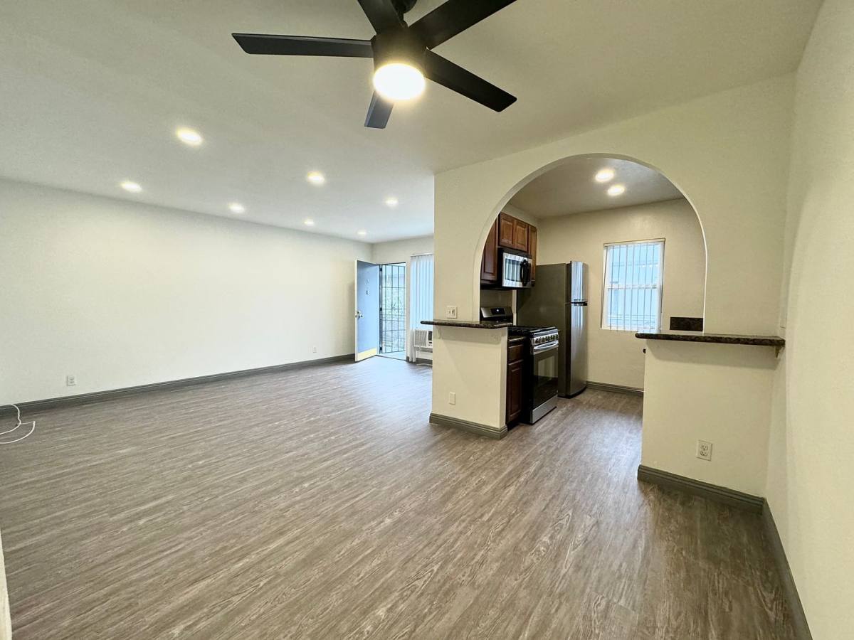 Apartment for rent at 12301 & 12307 Pacific Ave, Los Angeles, CA 90066