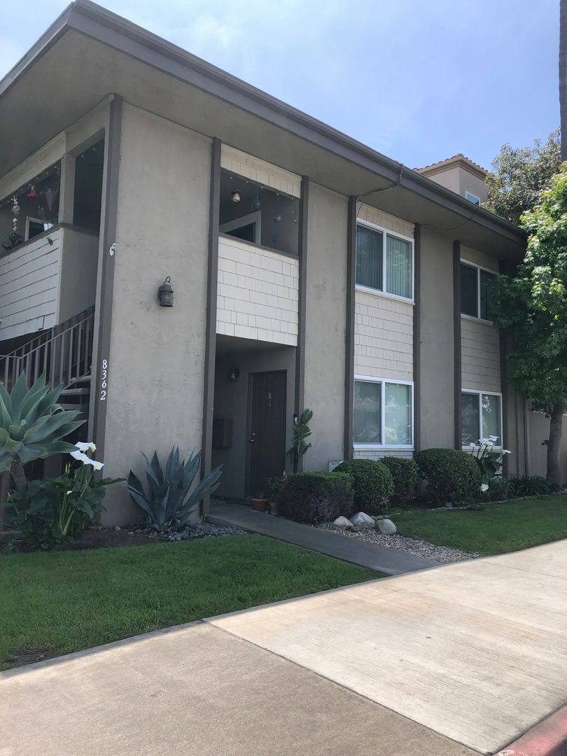 Apartment for rent at 8362 Atlanta Ave, Huntington Beach, CA 92646